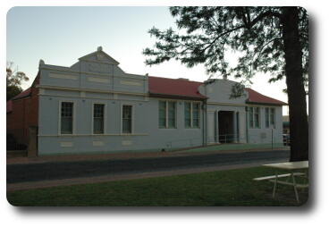 1920s one level building, with blue front wall