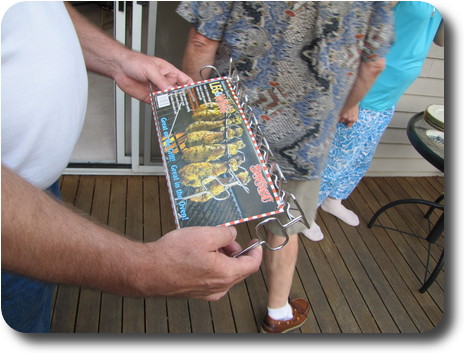 Chicken leg and wing cooker - a wire structure