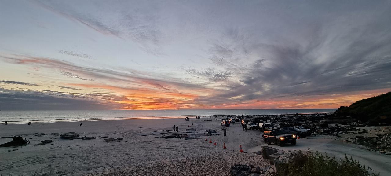 SJR21.d17: wide angle, sun below the horizon - III