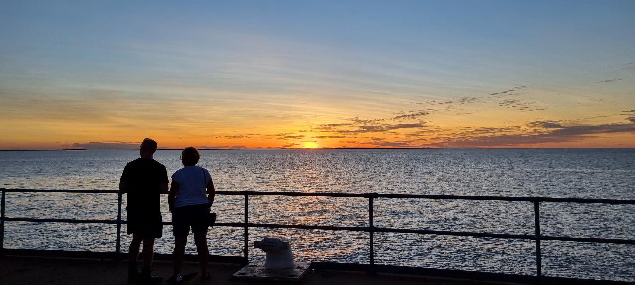 SJR21.d15: sun nearing the ocean horizon - XIII