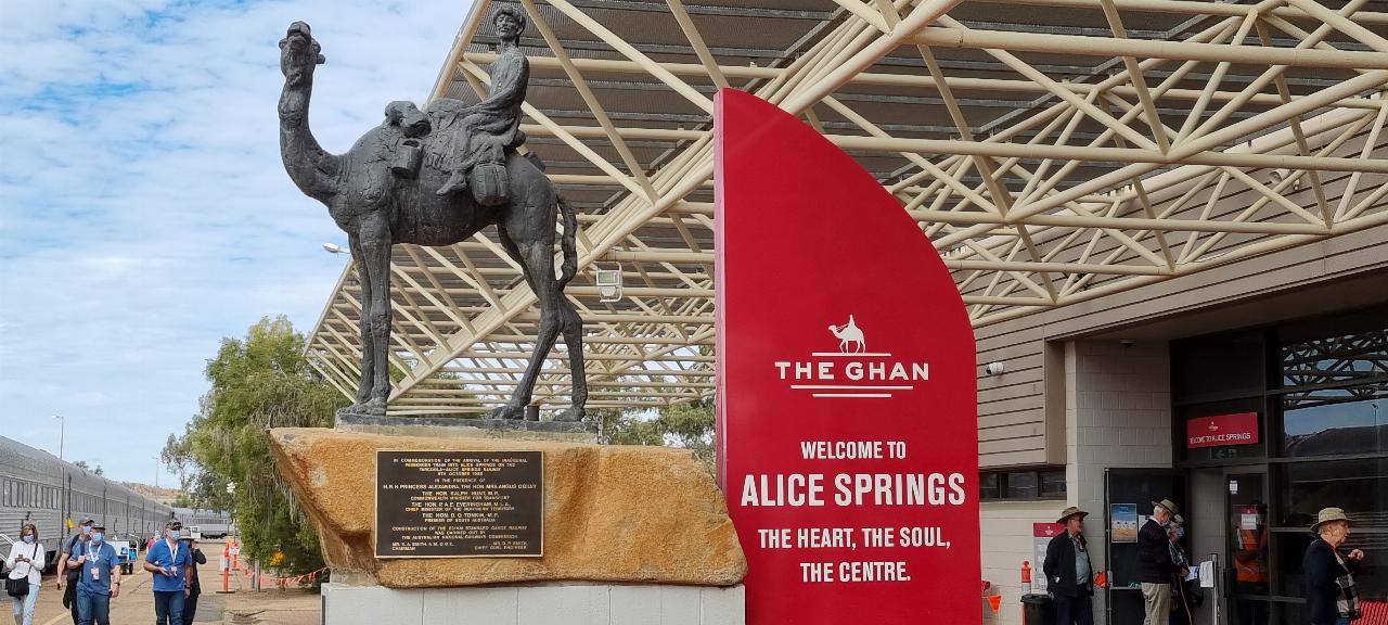 SJR21.d3: Cameleer statue at Alics Springs station II