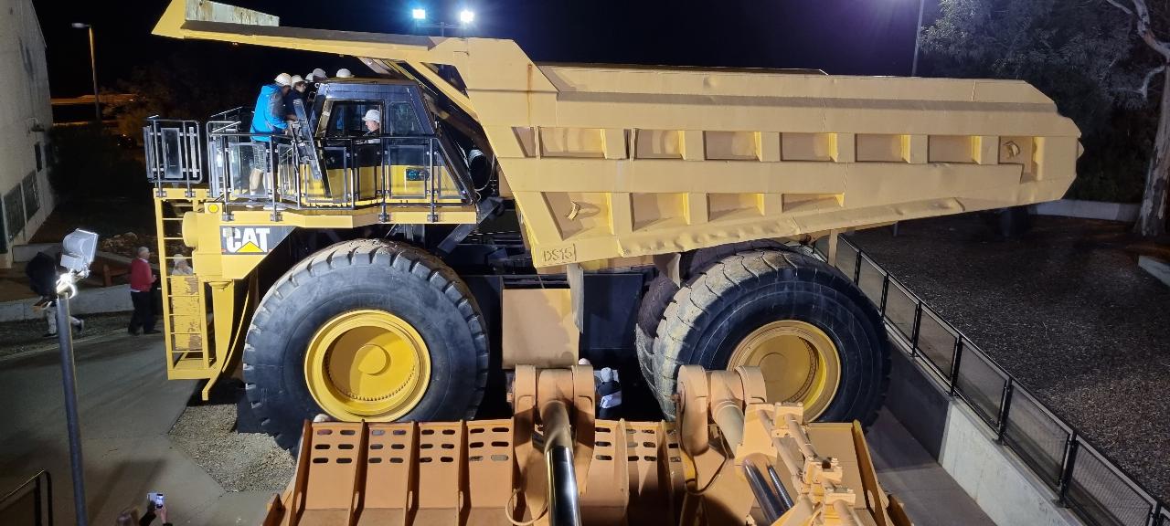 SJR21.d20: mining museum display - big truck and front loader - II