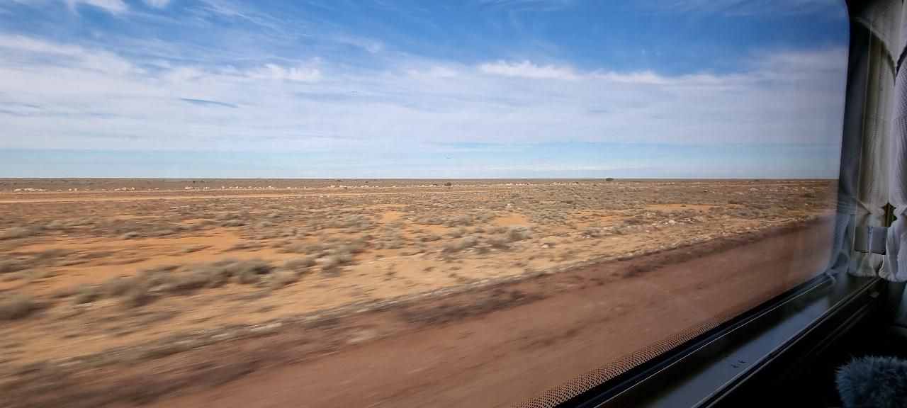 SJR21.d21:  Nullarbor Plain a few km east of Haig (train stop)