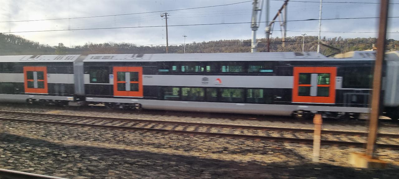 SJR21.d23: new intercity train at Lithgow - II