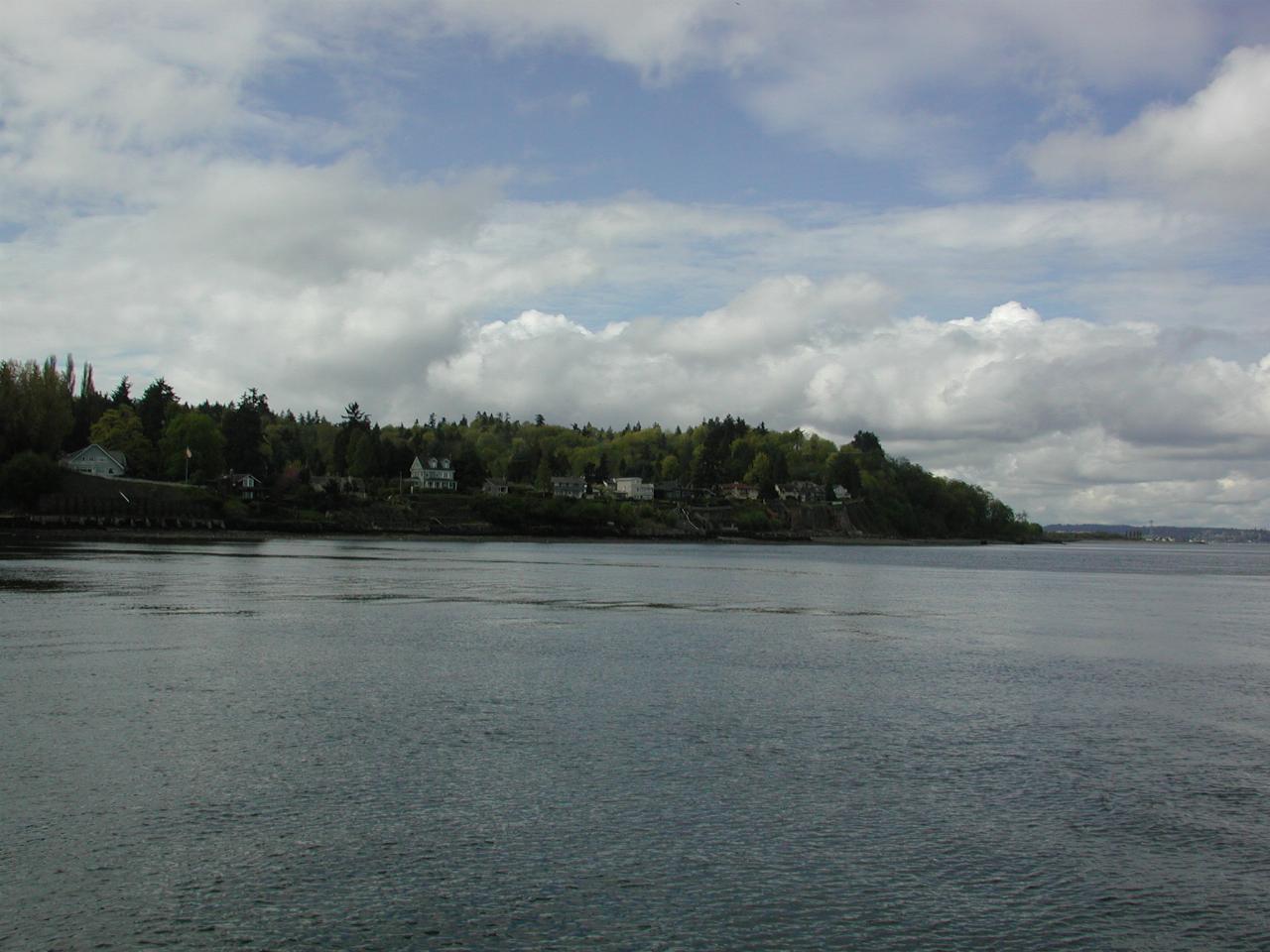 Houses near Discovery Park at exit from Ballard Locks