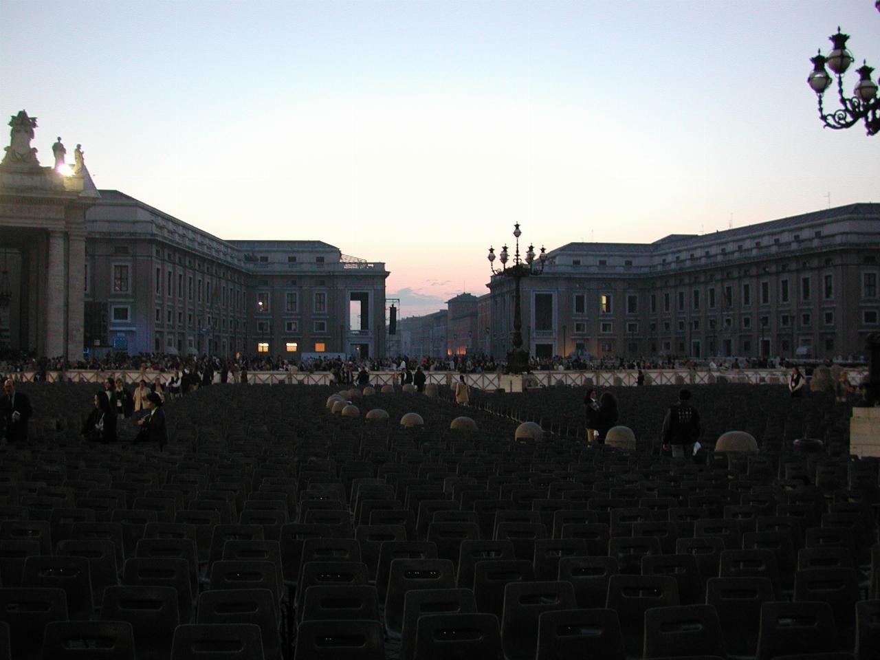 Early morning in St. Peter's Piazza