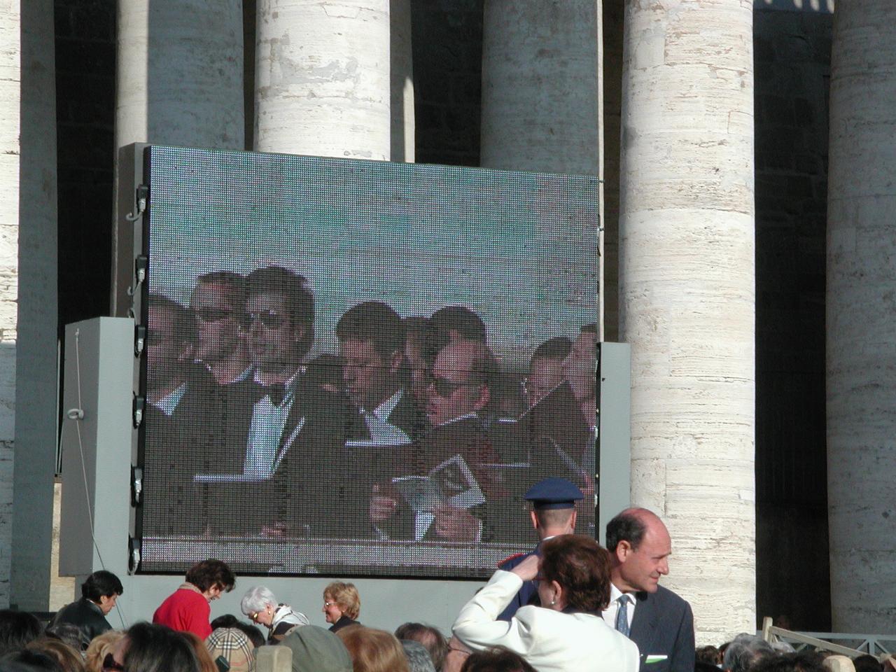 TV display clearly visible in direct sunlight