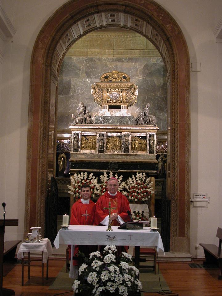 Photo session after Mass at St. John of the Cross tomb