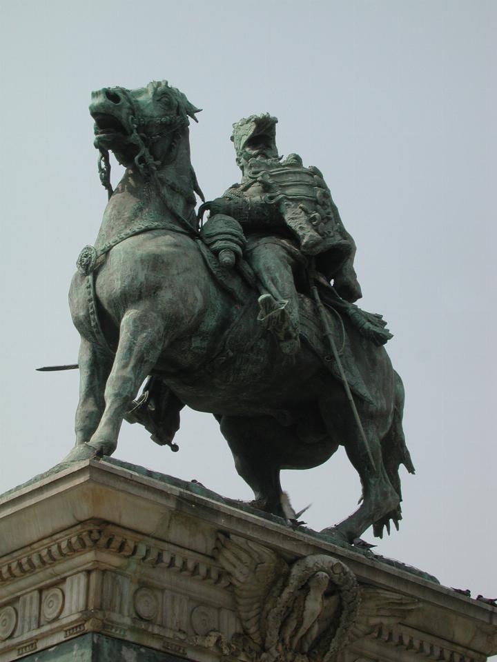 Statue in piazza in front of Milan's Cathedral
