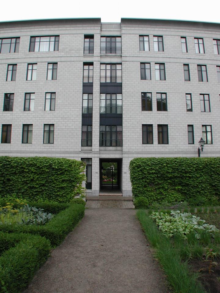 A new, but appropriate, apartment building behind the garden at Chateau Ramezay