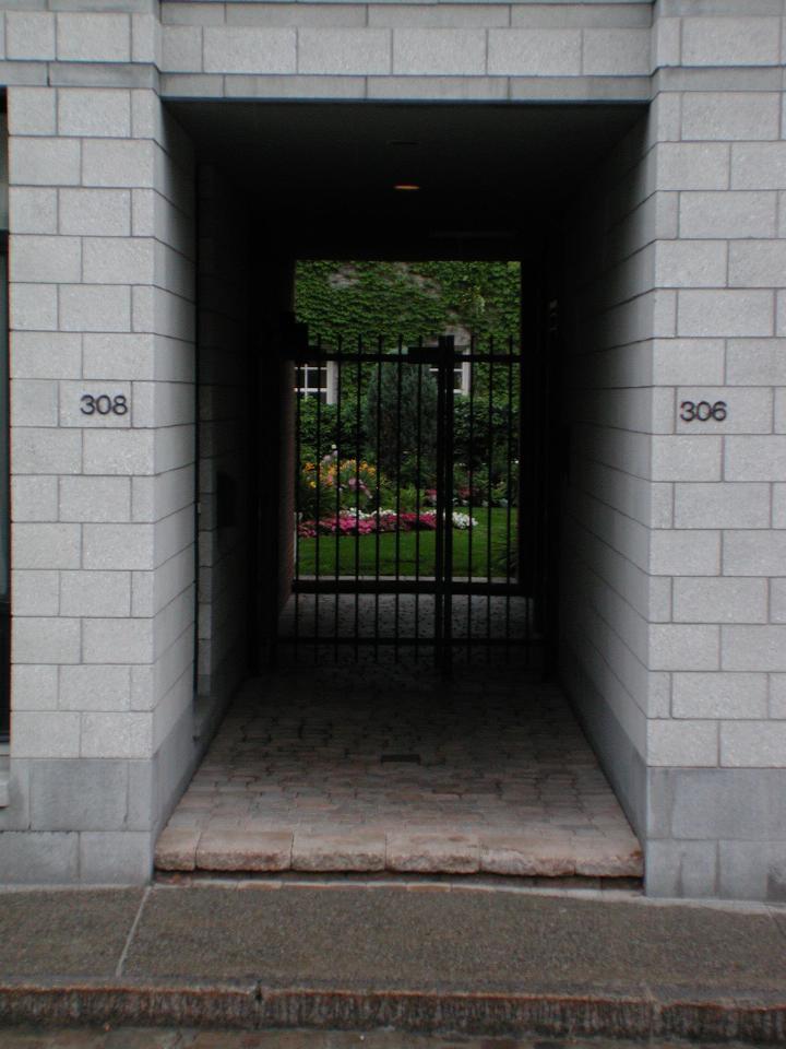 The garden inside the apartment building behind Chateau Ramezay