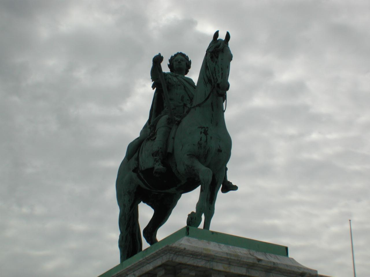 KPLU Viking Jazz: Amalienborg Plads (Plaza): Central statue of Fredrick V (Friderico Quinto)