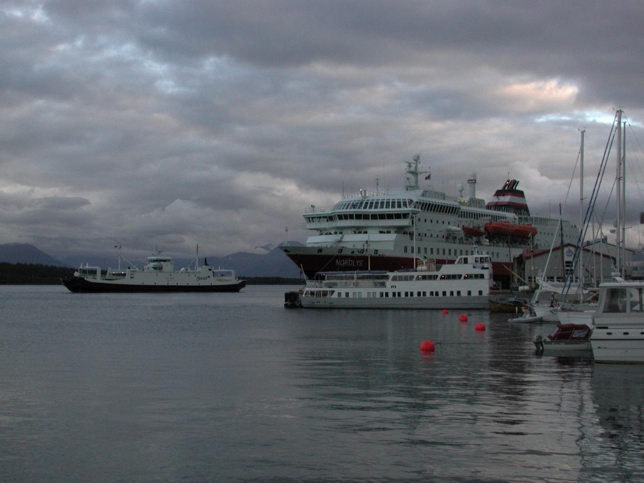 KPLU Viking Jazz: Coastal ferry at Molde wharf maneuvering away from wharf