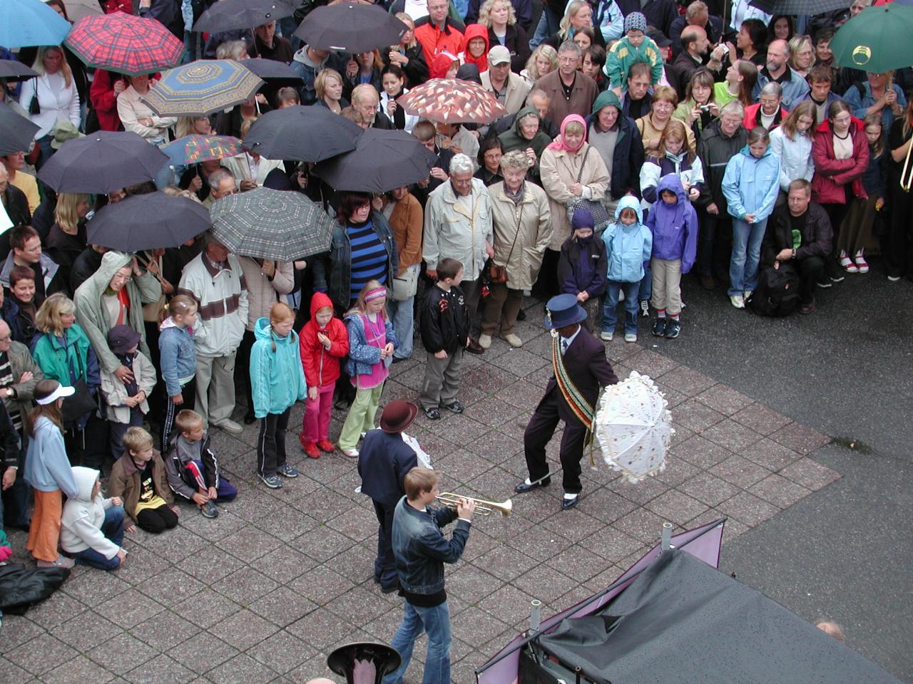 KPLU Viking Jazz: The Parade Leader goes through his steps