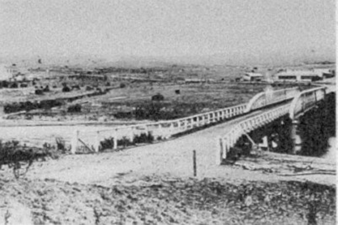 Dalgety Bridge from western side
